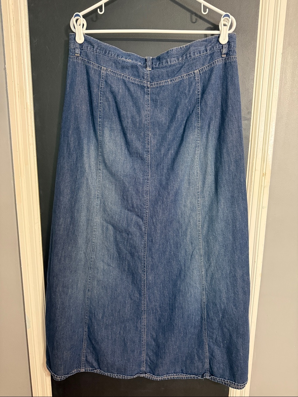 Old Navy Blue Jeans Y2K Lightweight Denim A-Line Maxi Skirt Size: 12 Length: 40” - Picture 2 of 5